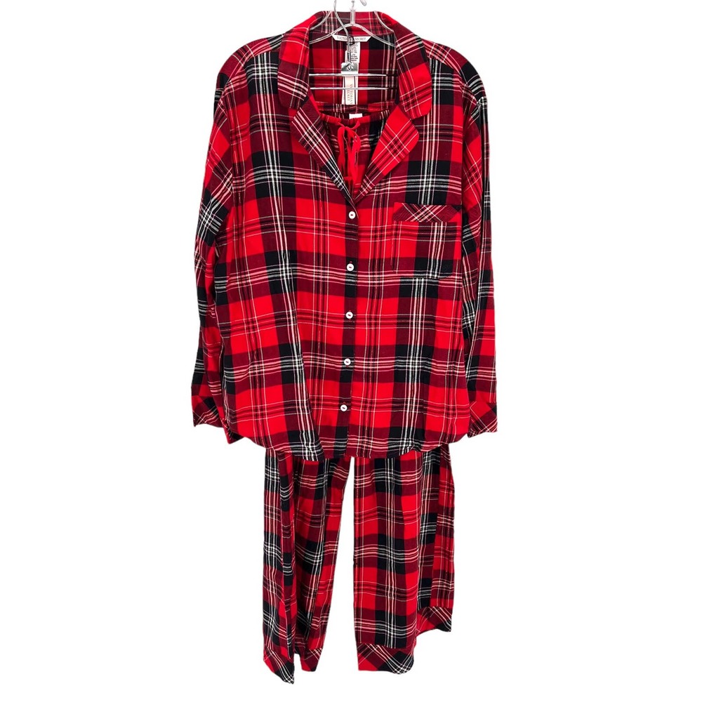 Victoria’s Secret plaid women’s pajamas set